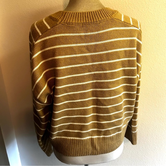 Tahari sweater tan white stripe sz large good condition - Picture 3 of 6